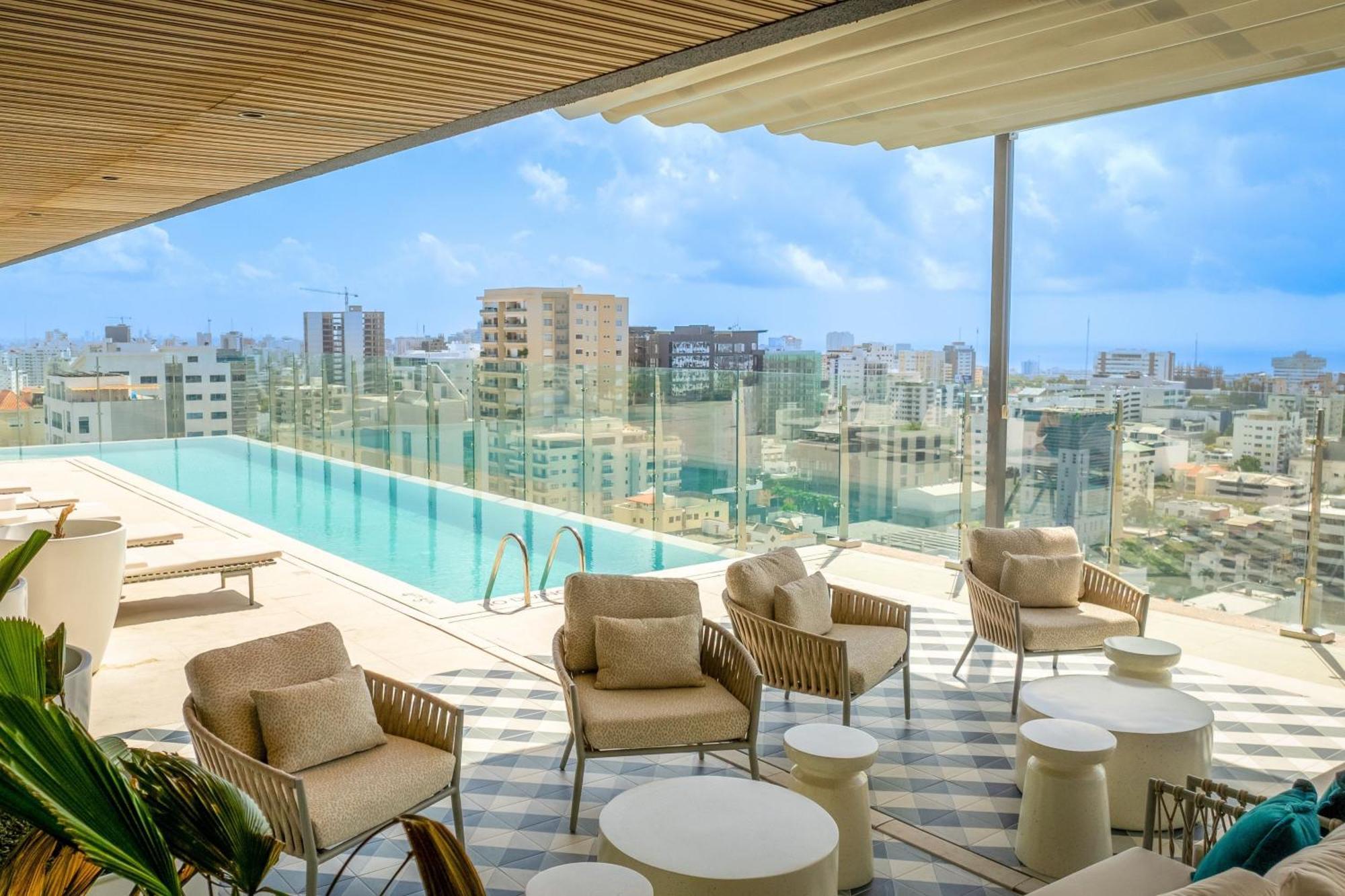 Hotel Courtyard By Marriott Santo Domingo Piantini Zewnętrze zdjęcie