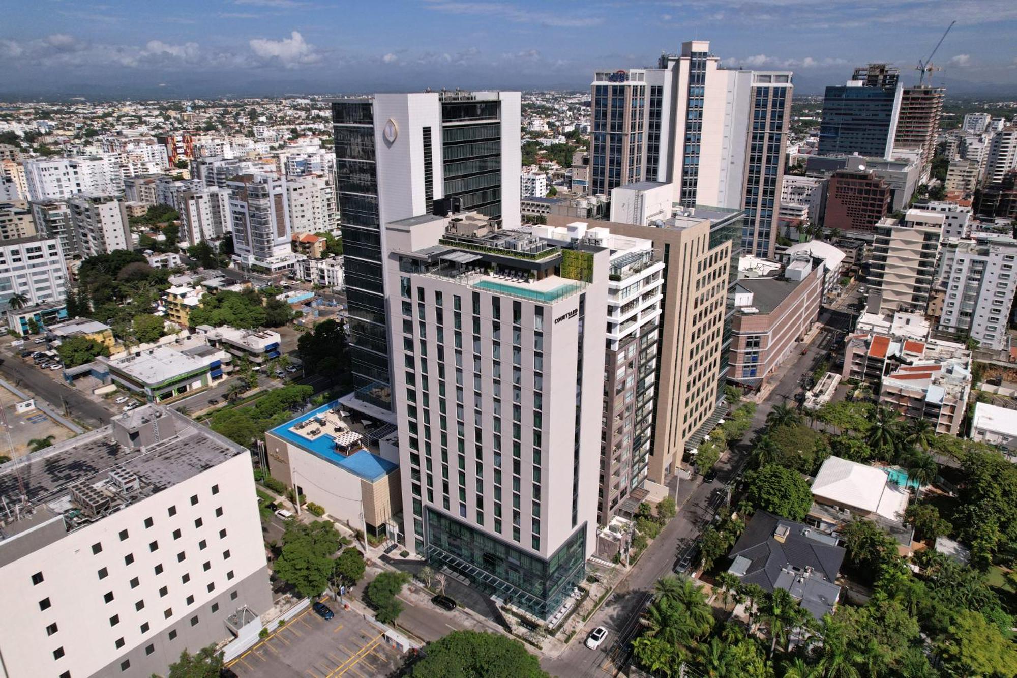 Hotel Courtyard By Marriott Santo Domingo Piantini Zewnętrze zdjęcie