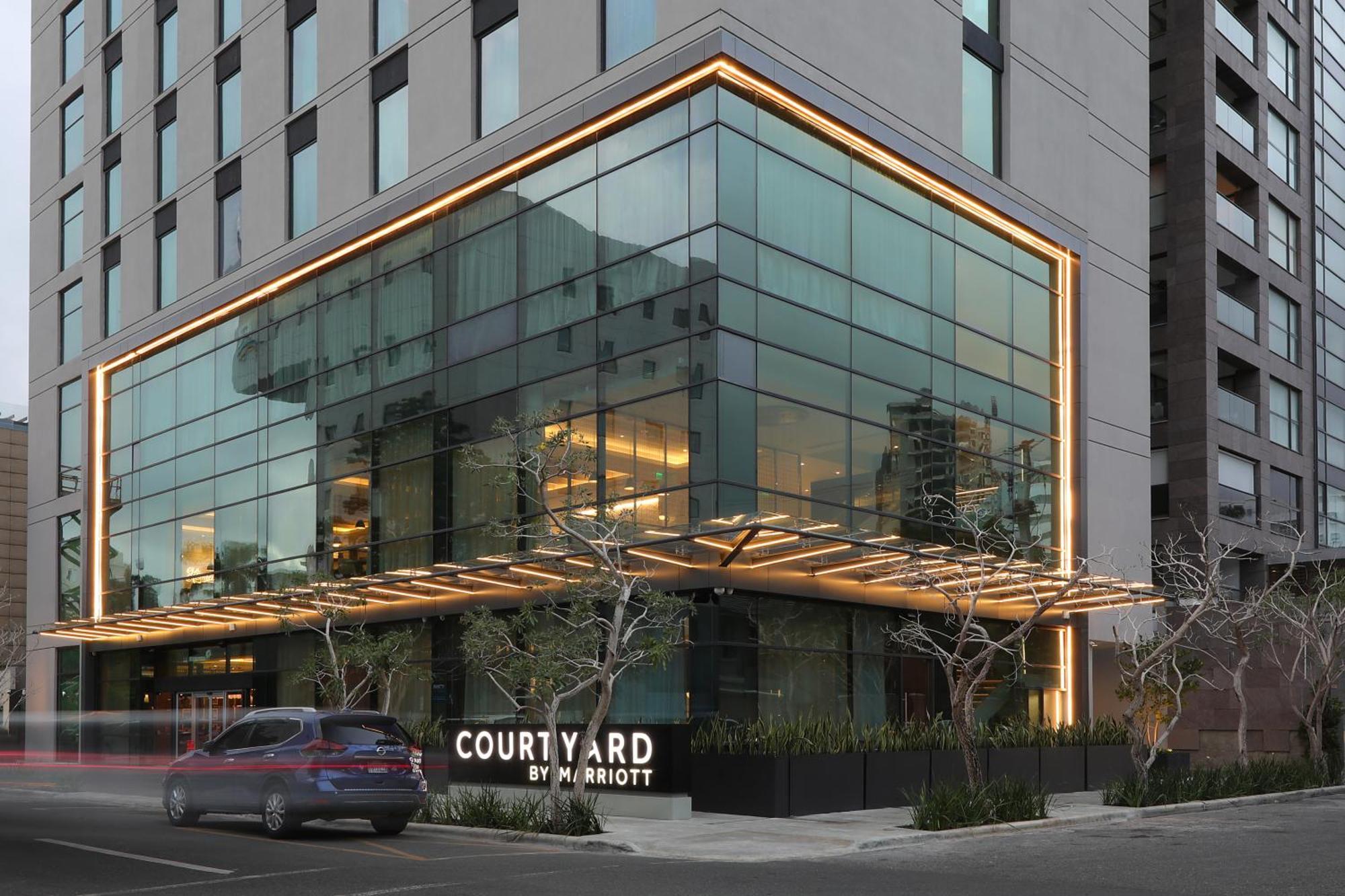 Hotel Courtyard By Marriott Santo Domingo Piantini Zewnętrze zdjęcie